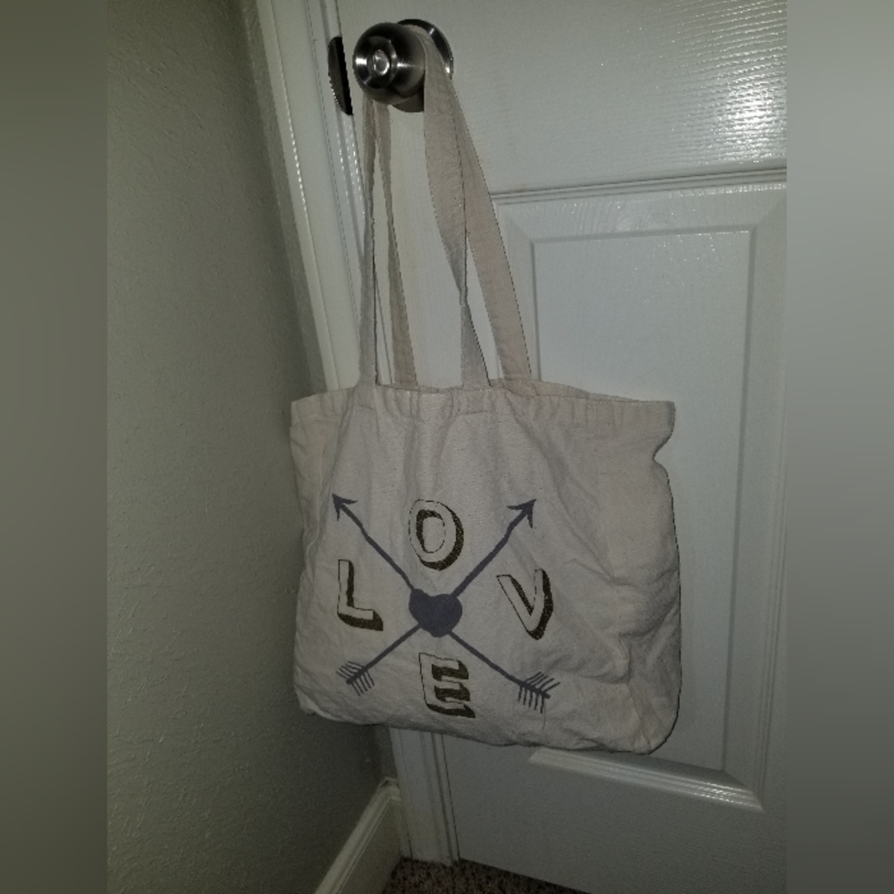 Tote bag